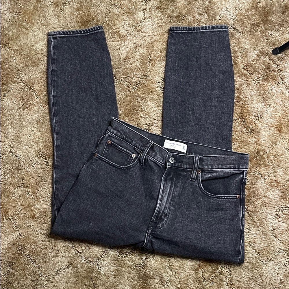 Abercrombie & Fitch Black The High Rise Skinny Jean Size 28/6s